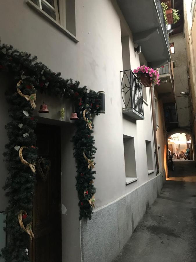 Aymon De Challant Apartment Aosta